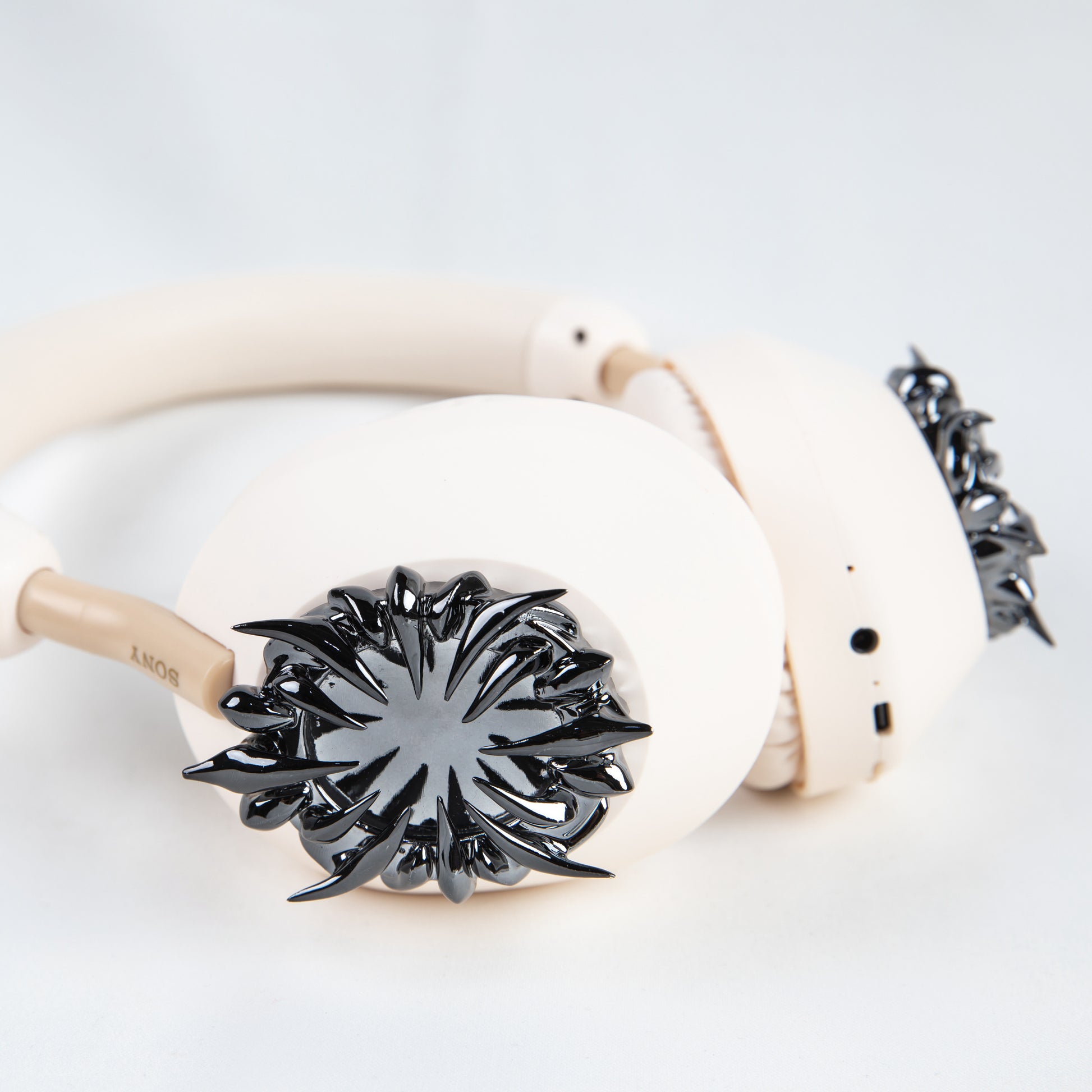 Sony XM5 attachments, Sony XM5 aesthetic, Sony XM5 accessories, sci-fi, Gothic, girlfriend, Gift for him, Gift for her, futuristic, cyberpunk, boyfriend, sonyheadphones, sonywh1000xm5, Sonywh1000xm4, headphone accessories, headphone attachments, throne, 3d printed